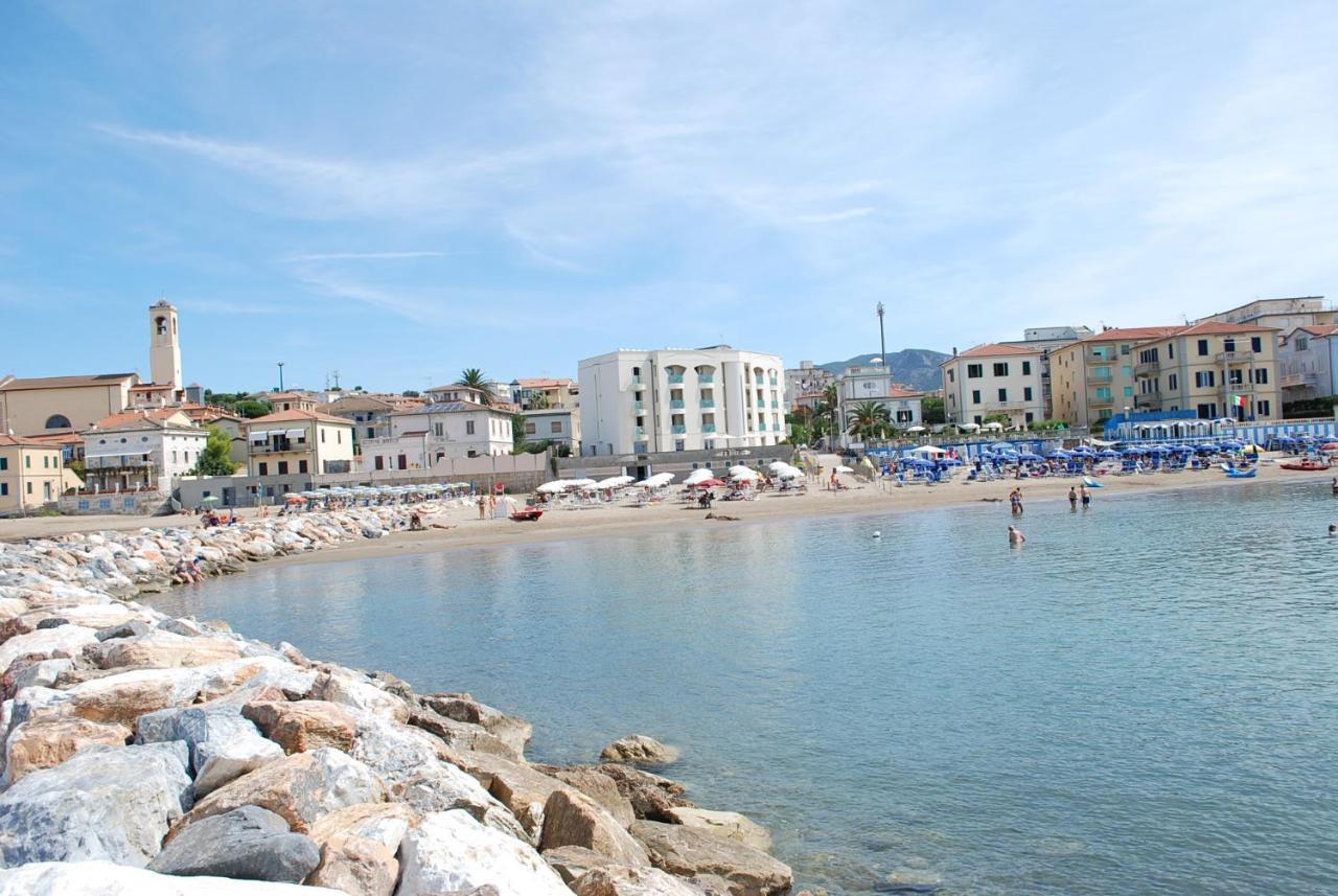 Hotel Stella Marina سان فينتْشينسو المظهر الخارجي الصورة